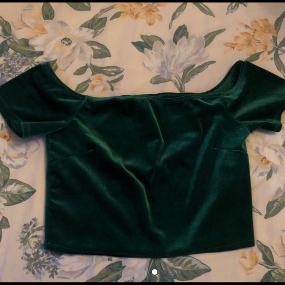 green top - Picture 1 of 3